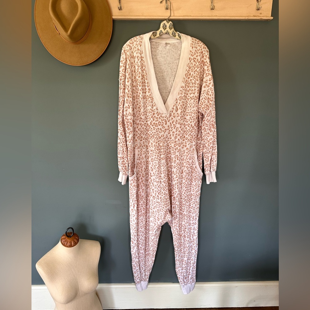 Free People leopard Printed Just Because Romper Jumpsuit One Piece sz medium